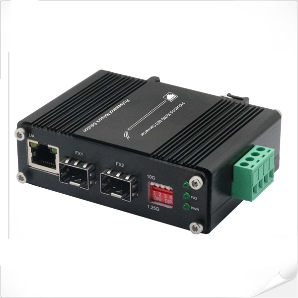 What is the fiber optic cable level that enters the optical splitter 