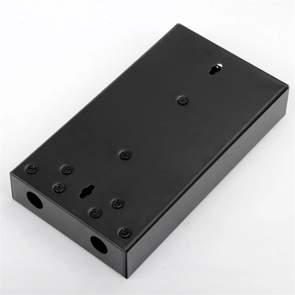 How many power supply channels does a UPS system have 