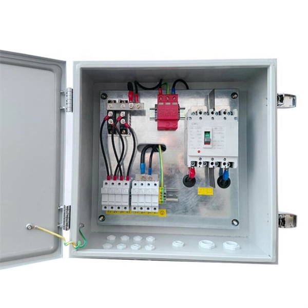 What is the appropriate current rating for a construction site electrical distribution box 