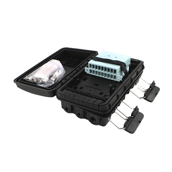 Carrier-Grade OTN Router with 400G Optical Transport